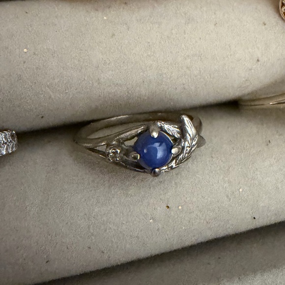 10kt solid white gold 4.6mm blue star sapphire natural diamond leaf ring sz 6.5 - Picture 4 of 13